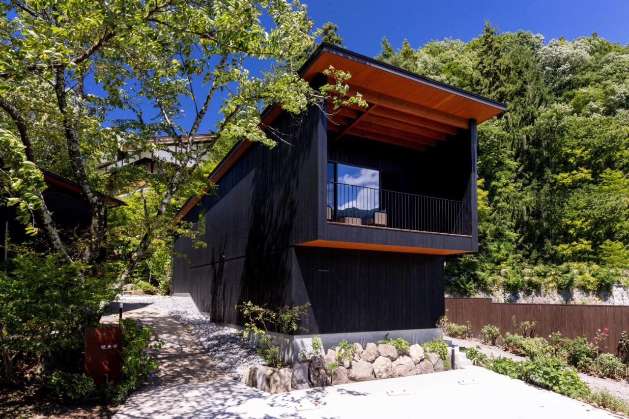 Hotarutei Villas Yamanouchi  Ngoại thất bức ảnh